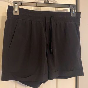 lululemon Black Hiking Shorts - Size 6